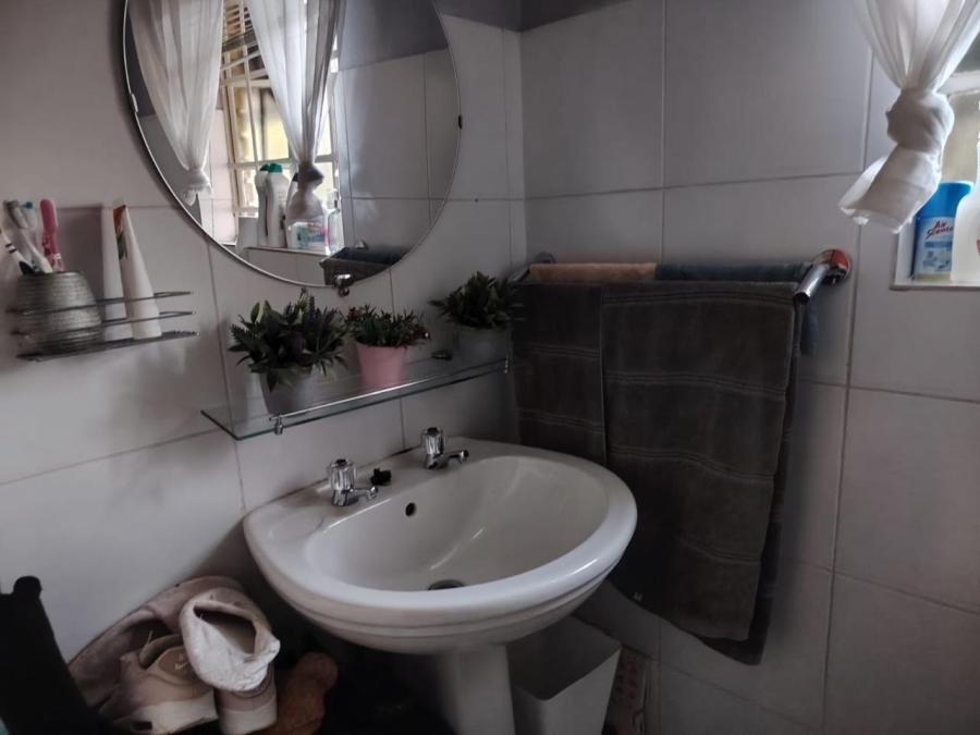 3 Bedroom Property for Sale in Geelhoutpark North West